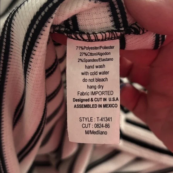 NEW Short Sleeve Round Neck Striped
Cloudy Knit Top M Ivory/Black - Picture 4 of 9